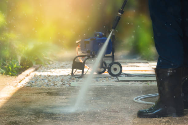 Best Driveway Pressure Washing  in Memphis, TX